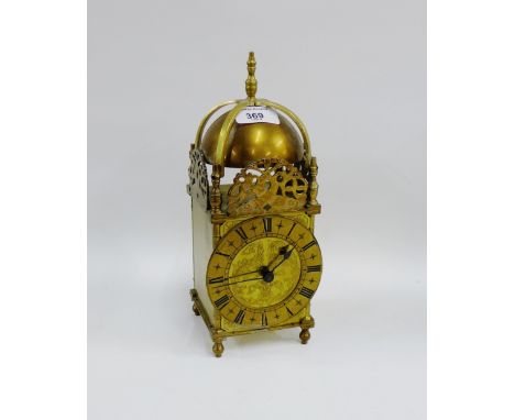 Reproduction brass lantern clock, 16cm high 