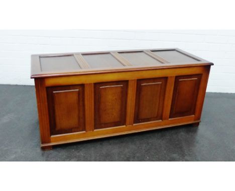 Storage box / trunk, 52 x 130cm 