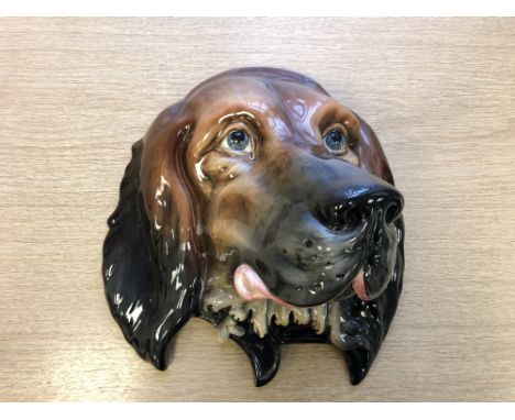 A Beswick china wall mask : Red Setter, model 668, gloss, 29 cm x 26 cm. 