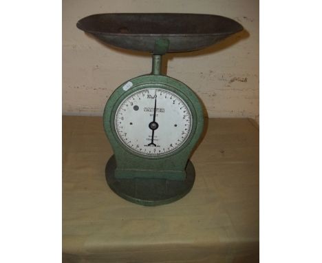 A SALTER SET OF SCALES