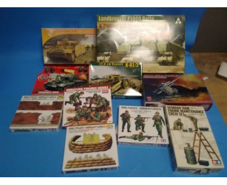 A BOXED TAKOM GERMAN LANDKREUZER P1000 RATTE 1:144 SCALE MODEL KIT, AIRFIX CROMWELL MK IV TANK 1:76 SCALE, DRAGON PZKPFWIII T