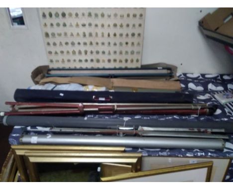 A QUANTITY OF VINTAGE PROJECTOR SCREENS (56270ABCDEFG)