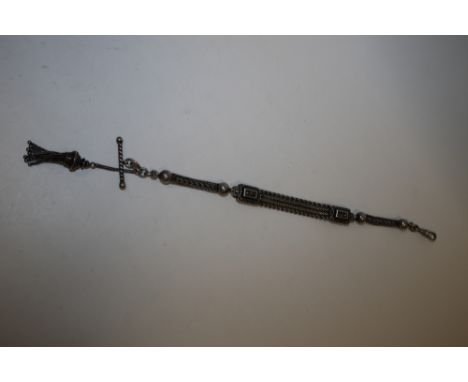 A VICTORIAN FANCY LINK ALBERTINA CHAIN, with t-bar and tassel embellishment, overall L 25 cm