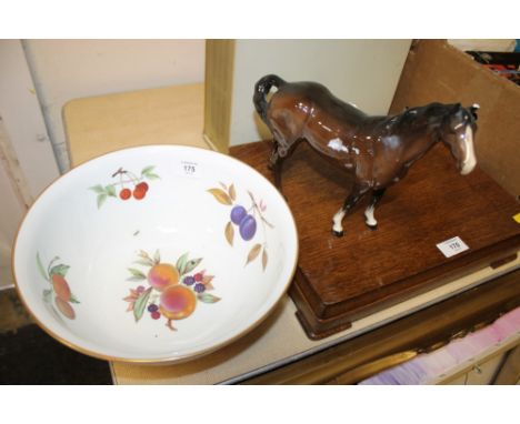 A ROYAL WORCESTER EVESHAM FRUIT BOWL TOGETHER WITH A BESWICK HORSE A/F 