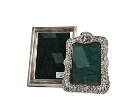 IRISH SILVER PHOTOGRAPH FRAME, maker Celtic Frames Ltd., Dublin 2001, of oblong form, easel backed support, 22cmx 17cm, along