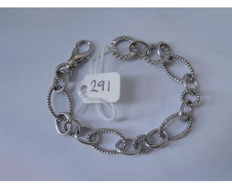 Silver oval link bracelet 18g      