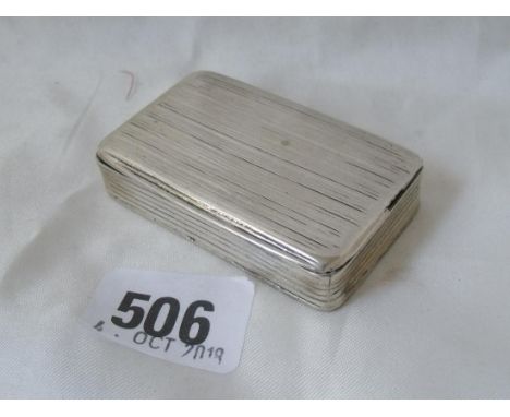 An antique snuff box with line decoration 2.5” wide 30g.  
