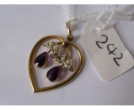 9ct amethyst and pearl pendant 1.9g     