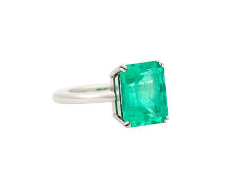 GERHARD HAHN hochfeiner Ring mit Smaragd 7,29 ct, Kolumbien, grav. PLATIN, 12,4 g, RW: 54, WBW: ca. 68.000 €, 21. Jh., sehr g