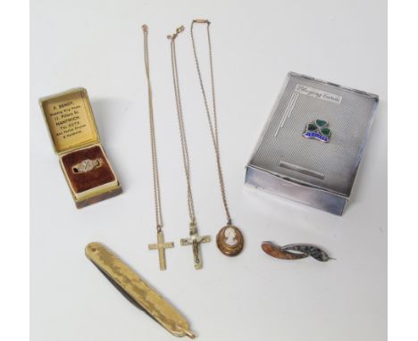 Yellow gold fruit knife, three pendants, EPNS playing card case, engine turned with enamelled shamrock, also a small ring and