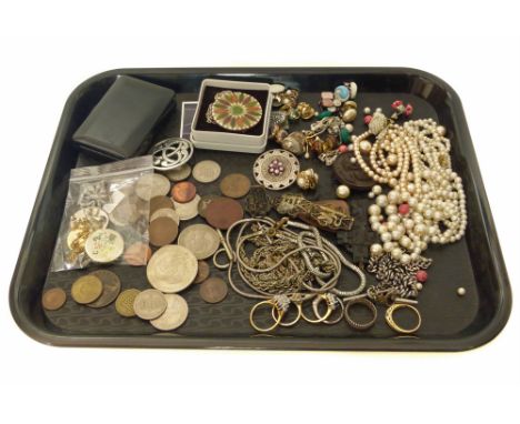 Mixed assortment of costume jewellery to include a silver Albert chain (gross weight 2.8g) assorted peweter ceramic and base 