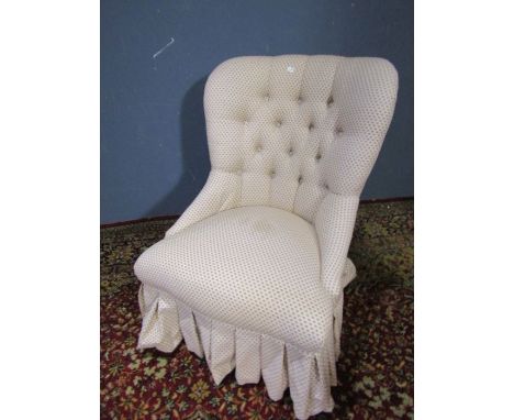Button back bedroom chair&nbsp;