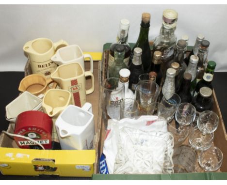 Wade Whyte &amp; Mackay Special Reserve water jug, other whisky water jugs, Samuel Smith's Strong Porter, other commemorative