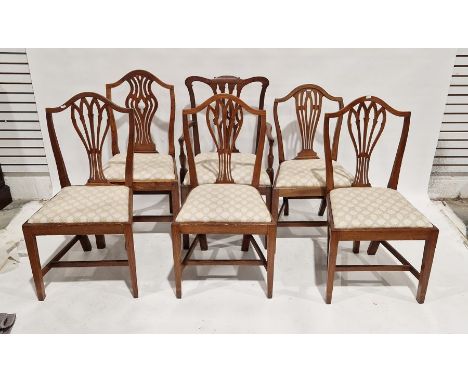 Set of five oak-framed camel back hepplewhite-style dining chairs each with pierced vase-shaped splat and drop-in seats and a