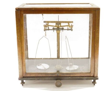 Cased set of early 20th century Griffin &amp; Tatlock Limited chemist's precision beam scales, bearing plaque marked 'Microid