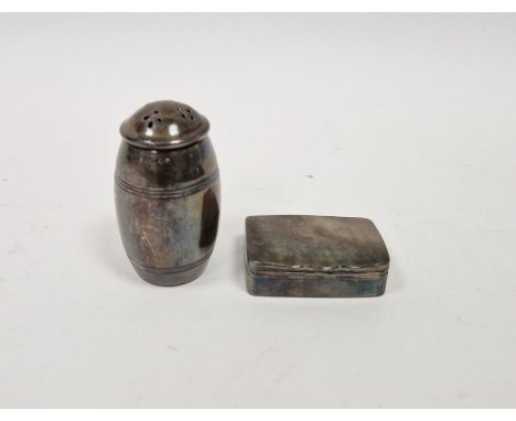 Edwardian silver snuff/pill box&nbsp;of rectangular form opening to reveal gilt interior, hallmarked Birmingham 1904 by Adie 