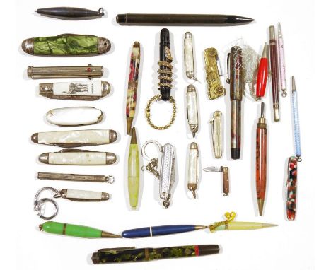 Assorted penknives, fountain pens&nbsp;and propelling pencils&nbsp;including examples in silver, bakelite and enamel&nbsp;