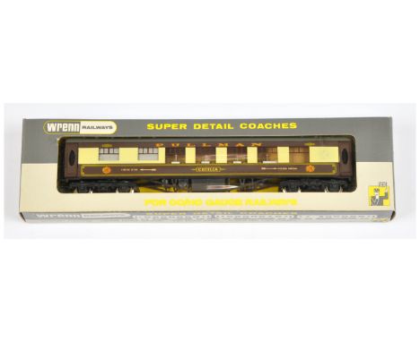 Wrenn W6012A brown and cream Golden Arrow 1st Class Pullman Car "Cecilia" with Golden Arrow to sides and white tables. Condit