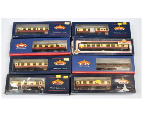 Bachmann OO Group of 7x BR Crimson &amp; Cream Coaches. To include 39-152 BR Mk1 1st Corridor; 39-252 BR Mk1 Restaurant Car p