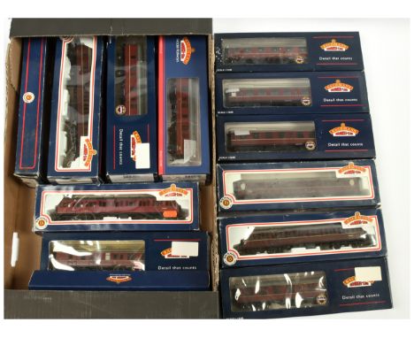 Bachmann OO Group of 16x BR Maroon Coaches. To include 39-176A Mk1 Full Brake; 39-051B Mk1 Open SO; 39-101 Mk1 Restaurant Car