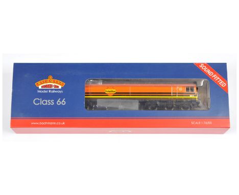 Bachmann 32-739SF Class 66 Freightliner Diesel Locomotive No. 664119 "Genesee &amp; Wyoming" with DCC Sound Fitted. Condition