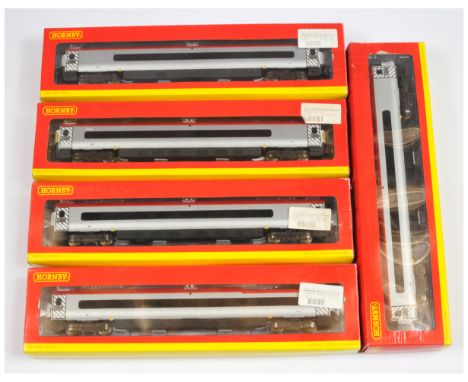 Hornby (China) Virgin Pendolino Centre Cars to include R4271 Standard Buffet Coach with non working pantograph, R4272 Pendoli