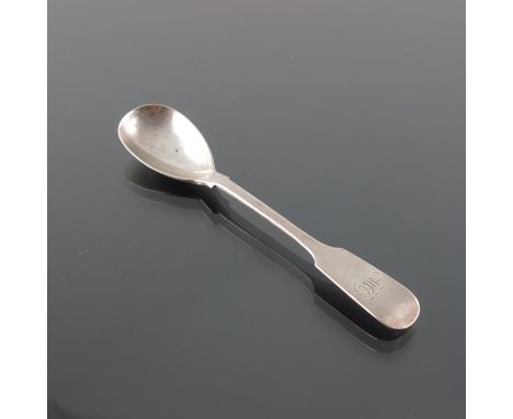 A William IV Irish Provincial silver condiment spoon, Richard Garde of Cork, Dublin 1831, Fiddle pattern, 11cm long, 0.36ozt