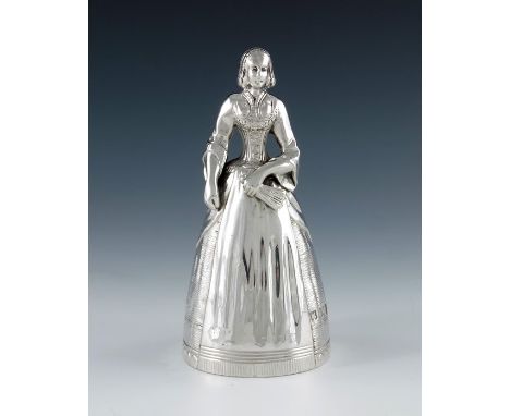 An Edwardian novelty silver bell, R Hodd and Son, London 1905, modelled as a woman in dress with fan, 13.5cm high, 14.9ozt