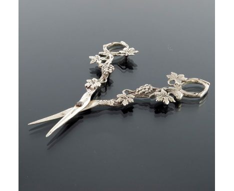 A pair of American silver grape scissors, cast in the form of fruiting vines, stamped sterling, 16cm long, 2.31ozt