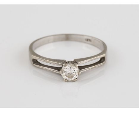 BRILLANT-RING Weißgold. Ringmaß ca. 52, Ges.-Gew. ca. 1,5 g. Gest. 14 K. Ein Brillant, ca. 0,22 ct.