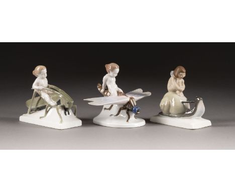 ALBERT CAASMANN1886 Berlin - 1968 Brandenburg an der HavelDREI KINDERFIGUREN Deutsch, Rosenthal, 20. Jh. Porzellan bzw. Bisku