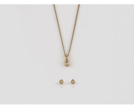 DIAMANT-ANHÄNGER MIT KETTE UND PAAR DIAMANT-OHRSTECKER 3-tlg. Gelbgold. 1) Anhänger L. 0,9 cm. Gest 750, Herstellersignet 'Ch