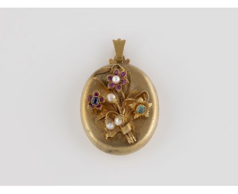 MEDAILLON Gelbgold. L. 5,3 cm, Ges.-Gew. ca. 17,3 g (ohne Einlagen). Geprüft 14 K (herausnehmbare Rahmen ungeprüft). Ovales M