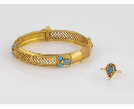 SCHMUCK-SET MIT TÜRKIS 2-tlg. Gelbgold. Beide Stücke geprüft, Armreif gest. 21 C (K). Ges.-Gew. zusammen ca. 22,8 g. Armreif 