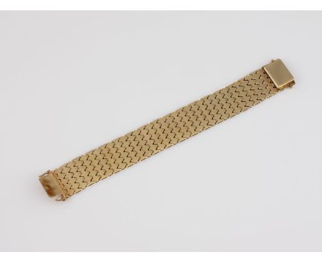 ARMBAND Gelbgold. L. 19 cm, Ges.-Gew. ca. 50,3 g. Geprüft 14 K.