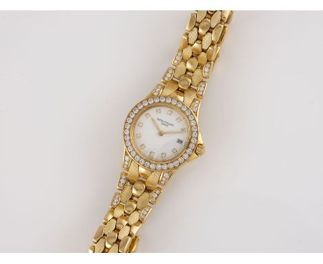 ARMBANDUHR 'PATEK PHILIPPE - NEPTUNE' Schweiz 20. Jh. Gelbgold. Gehäuse D. ca. 2,7 cm, Ges.-Gew. ca. 91,1 g. Gehäusedeckel un