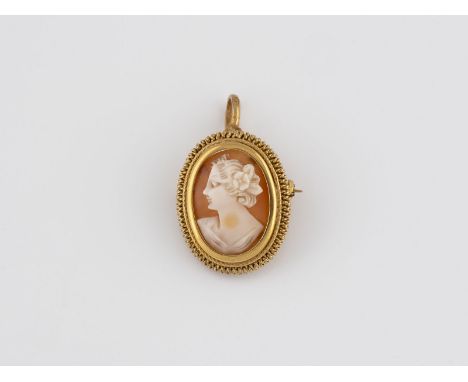KAMEE-ANHÄNGER Gelbgold. L. 3,5 cm, Ges.-Gew. ca. 6,8 g. Geprüft 18 K. Ovaler Kamee-Anhänger mit Damenportrait. Zusätzliche B