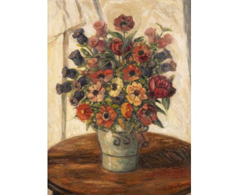 CARL STRATHMANN 1866 - 1939 Bouquet of summer flowers in a porcelain vase Oil on canvas. 78 x 59 cm (F. 99 x 79 cm). Signed l