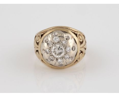DIAMANT-RING Gelbgold, Weißgold. Ringmaß ca. 55, Ges.-Gew. ca. 9,9 g. Schiene geprüft 14 K. Ein Brillant, ca. 0,55 ct., acht 