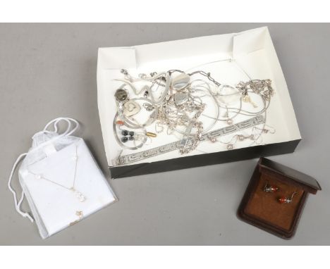 A box of silver jewellery etc including agate toe pin, carnelian earrings, identity bracelet and heart pendant etc.