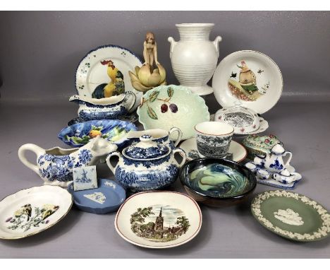 Collection of vintage ceramics to include Dartmouth vase, a selection of Royal Worcester 'Avon Scenes', Wedgwood, Meakin etc,