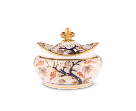 A NEW HALL SUCRIERcirca 1800-10Oval, the cover with Prince of Wales Feathers finial, painted to pattern number 446 with under