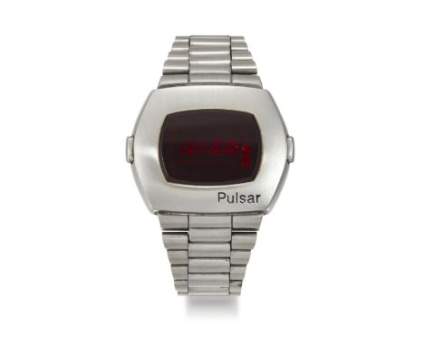 A STAINLESS STEEL PULSAR DIGITAL LED BRACELET WATCH, CIRCA 1975, boxed with papers and guarantee dated 13 Aug 1975. Case 40mm