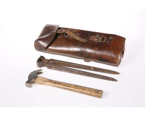 A LEATHER-CASED SET OF FARRIER'S TOOLS FOR SADDLE MOUNTING, EX-KING'S TROOP, ROYAL HORSE ARTILLERY