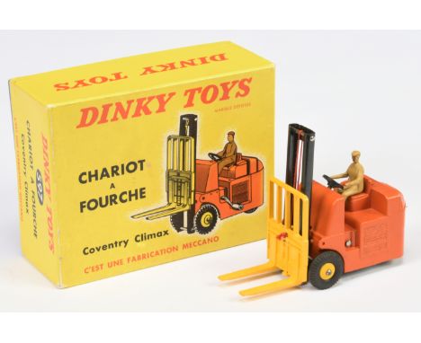 French Dinky Toys 597 Chariot Fourche (Coventry Climax Fork Lift Truck ) - Orange body, yellow forks and convex hubs, black m