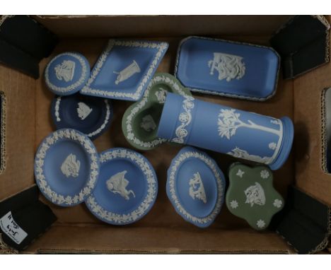 A collection of sage green and blue Wedgwood items to include: ashtrays, trinket boxes, pin dishes etc (10)