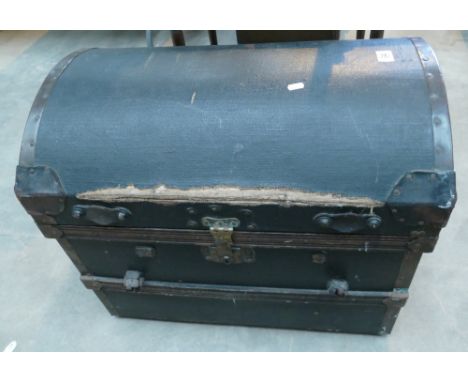 Dome Top Canvas on Wood Victorian Travel Trunk: width 89cm