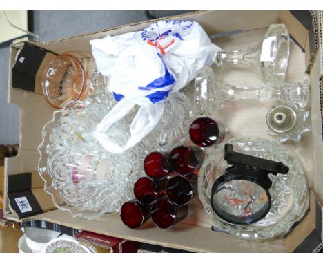 Mixed collection of pressed glass items to include: vases, part chess set, glasses etc.