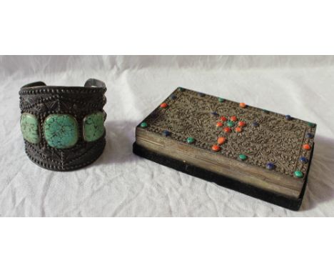 A Chinese white metal box with a hinged top decorated with wirework and semi precious stones, 13 x 8 x 2cm marked to the unde