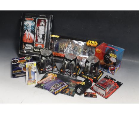 A COLLECTION OF COLLECTABLE STAR WARS RELATED ITEMS, to include a boxed 'The original trilogy collection - Large sized action